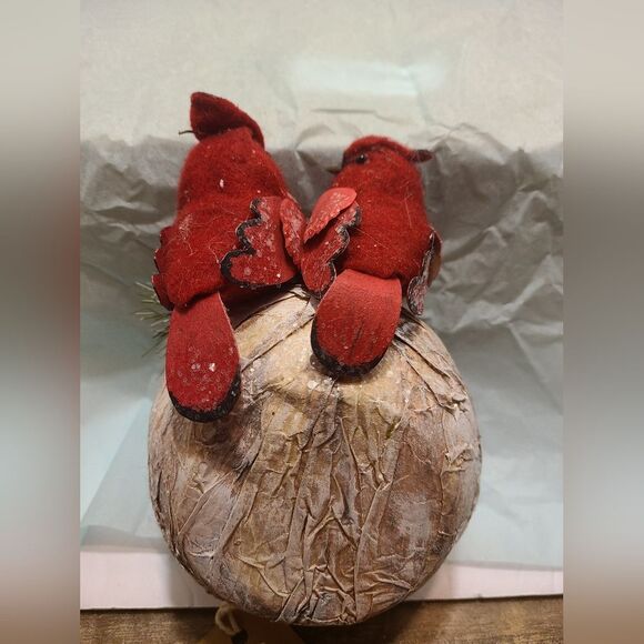 6" Holiday Decor w/Cardinals on Faux Log - Picture 3 of 5